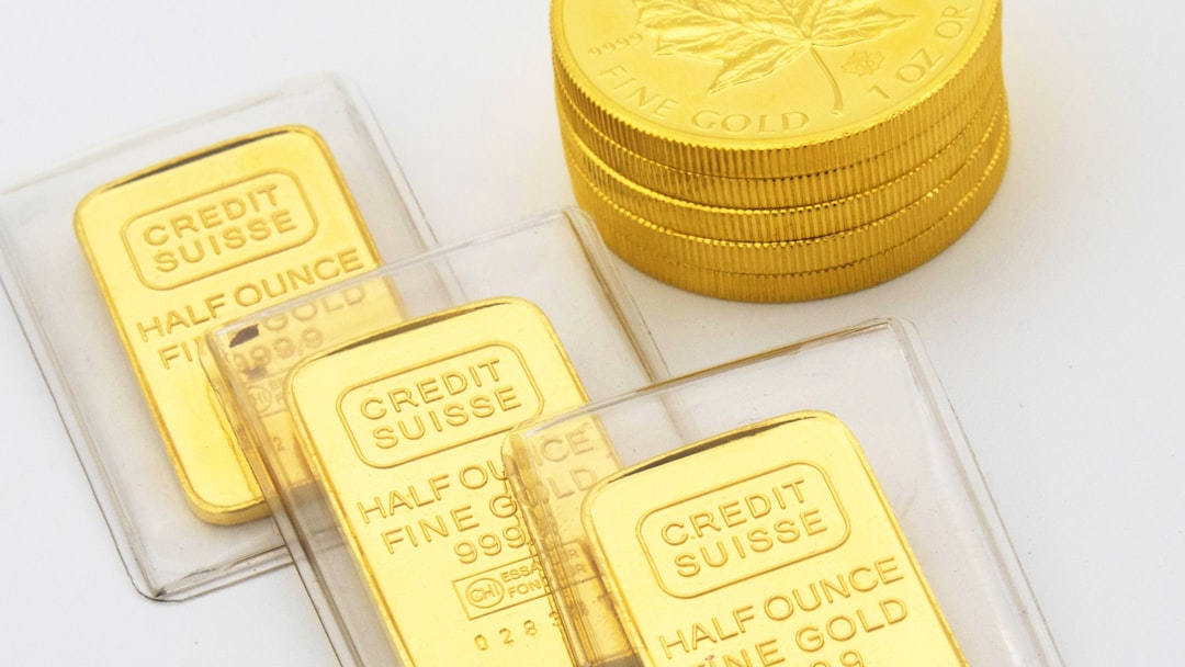 Photo invest in gold and precious metals