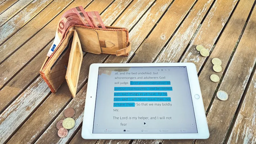 Photo common personal finance mistakes